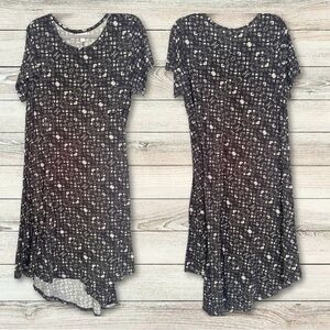 LuLaRoe Carly Swing Dress – Black & White Geometric – Size L